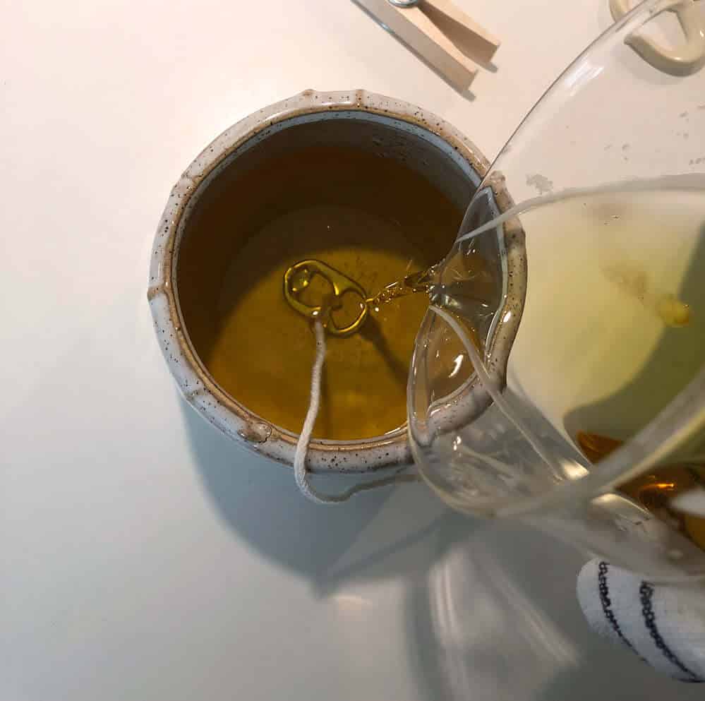 Smelt dine egne naturlige bivokslys